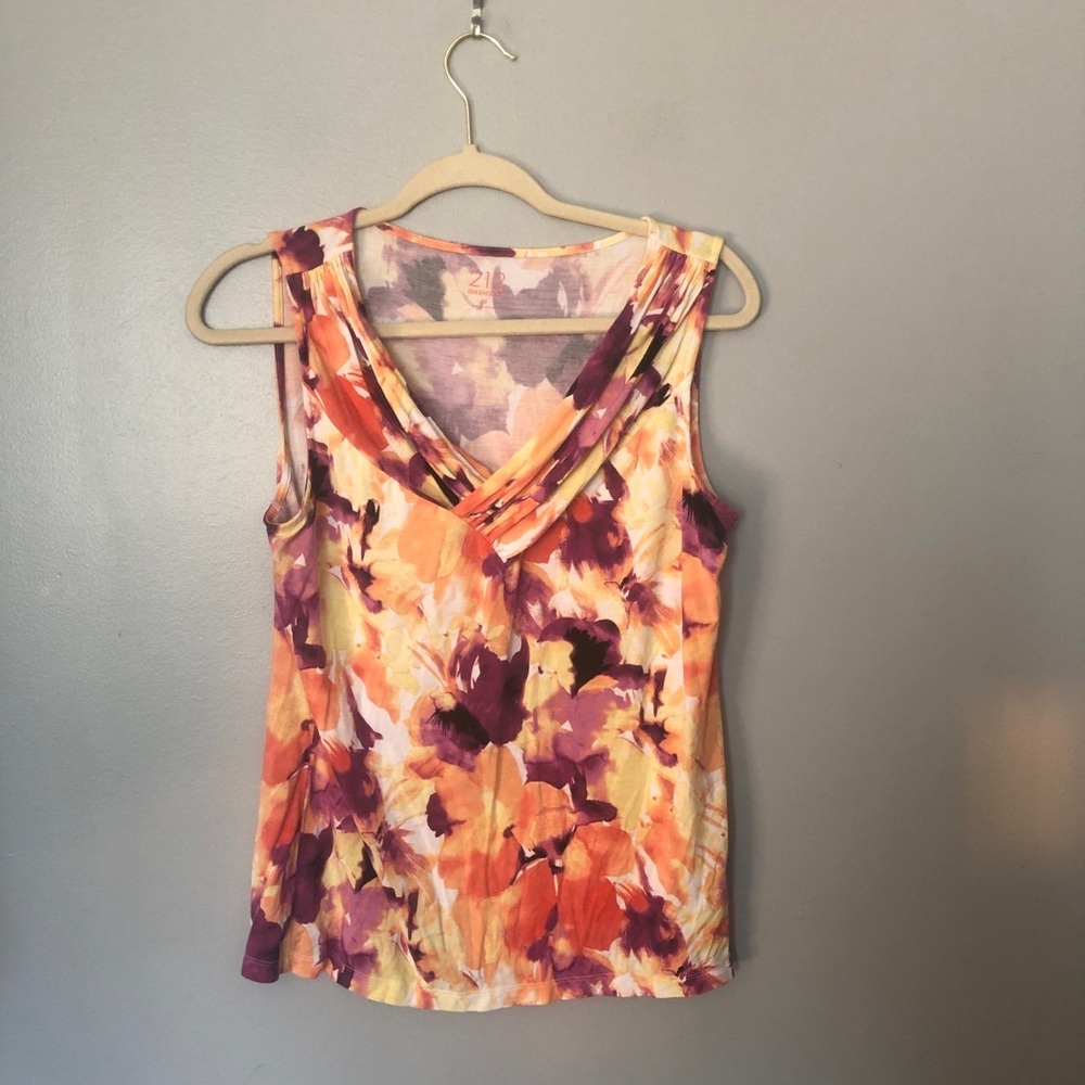 212 collection v neck tank style coral splash blouse M
